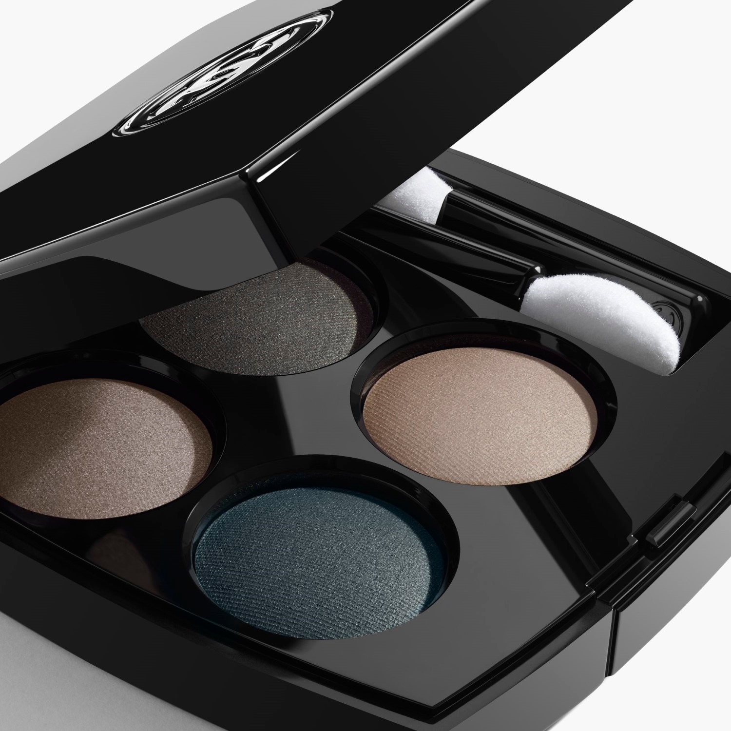 SOMBRAS DE OJOS EFECTOS MÚLTIPLES